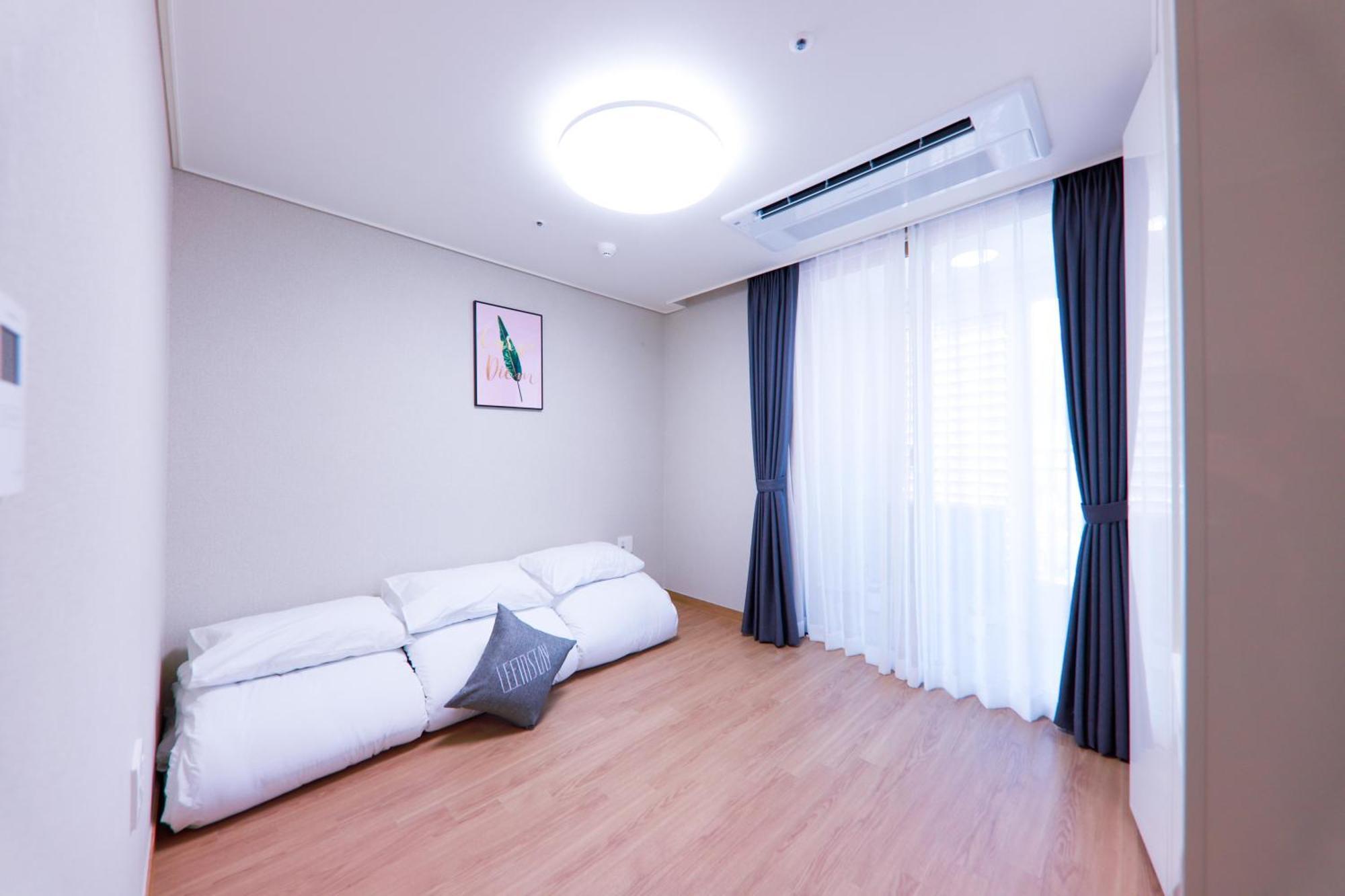 Geoje Leein Stay Hotel Екстер'єр фото