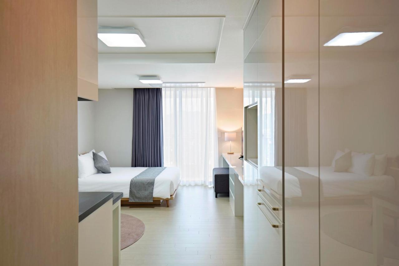 Geoje Leein Stay Hotel Екстер'єр фото