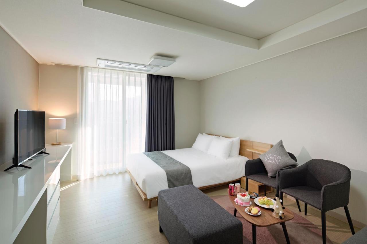 Geoje Leein Stay Hotel Екстер'єр фото